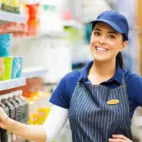 بازاریاب خانم با فن بیان بالا