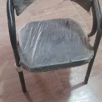 دوعدد صندلی