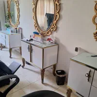 صندلی اصلاح و کوتاهی و ایینه و کنسول|آرایشگاه و سالن‌های زیبایی|تهران, نارمک|دیوار
