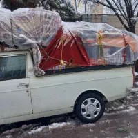 وانت حمل باراثاث منزل.