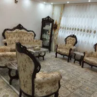 ست مبلمان و ویترین به همراه پرده