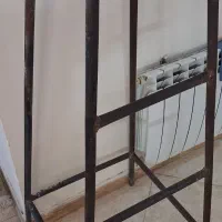 چهارپایه آهنی محکم