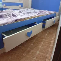 تخت دوقلو باکمد ایستاده رنگ آبی ملایم باتشک طبی|تخت و سرویس خواب|زیرآب, |دیوار