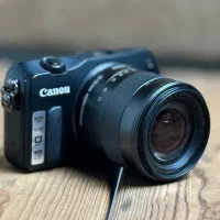 دوربین canon eos m سبک و کوچک