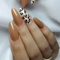 کاشت ناخن‌ فقط380