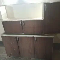 کابینت فلزی با سنگ بزرگ