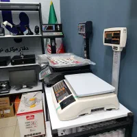 ترازو دیجیتال محک و رادین