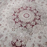 فرش ۱۲متری کرمی تمیز بفروش میرسد|فرش|اصفهان, ارزنان|دیوار