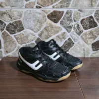 کفش والیبال دخترانه