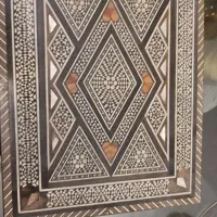 تنگ و گلدان شیشه و جعبه های خاتم قدیمی و اصل|کلکسیون اشیاء عتیقه|نور, |دیوار