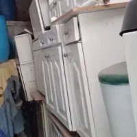 تعدادی کابینت به فروش می رسد