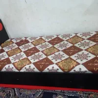 تخت خواب همراه کمد