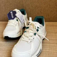 کفش اورجینال Oysho Running Style|کیف، کفش، کمربند|تهران, چیتگر جنوبی|دیوار