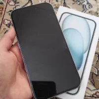 گوشی اپل15نرمال با حافظه256 با شارژر اصل ایفون