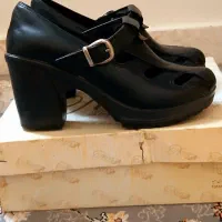 کفش زنانه بسیار راحت