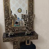 آینه و کنسول و شمعدان