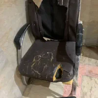 دو عدد صندلی نیاز تعمیر