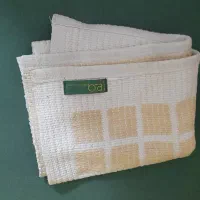 ۲ پادری و ۲ رومیزی و کتیبه پرده|پادری|کیش, |دیوار