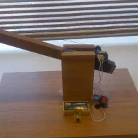 ماکت جرثقیل  کار فن آوری کلاس نهم