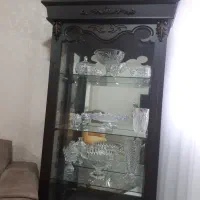 ویترین و بوفه مشکی کاملا سالم
