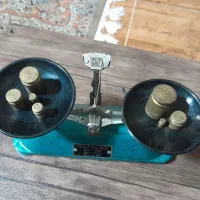 ترازو قدیمی|کلکسیون اشیاء عتیقه|لنگرود, |دیوار