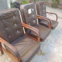 صندلی راحتی چوبی