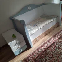تخت دو‌منظوره کودک و نوجوان آپادانا + کمد لباس