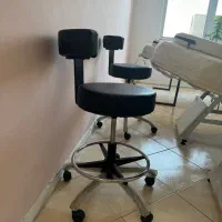 وسایل سالن زیبایی  (تخت ماساژ، صندلی، کانتر) فوری|آرایشگاه و سالن‌های زیبایی|کرج, مهرویلا جنوبی|دیوار