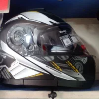 کلاه کاسکت|قطعات یدکی و لوازم جانبی|فردیس, منظریه|دیوار