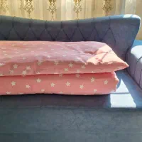 تعدادی تشک از پشم وبالش از پر|رختخواب، بالش، پتو|لاهیجان, مهرگان|دیوار