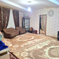 ۸۵ متر / رو به نما / خیابان برزگر / دو نبش / فول