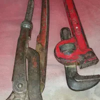 اچار لوله گیر ویک عدد اجار شلاقی با سایز  در عکس