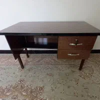 میز تحریر سالم