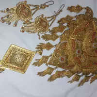 سنجاق گوشواره گردنبند بدلیجات