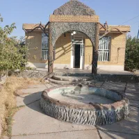 اجاره باغ ویلا در باغ نشاط|اجارهٔ کوتاه‌مدت ویلا و باغ|شیراز, بید زرد|دیوار