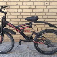 دوچرخه|دوچرخه، اسکیت، اسکوتر|بروجن, |دیوار