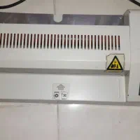 دستگاه پرس کارت‌. لمینت.