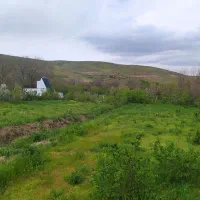 یک قطعه زمین  نزدیک بافت