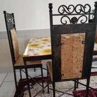 صندلی سنگین فقط شیشه میز یک تیکه  شکسته