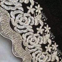 یک جفت کناره یا والان پرده مخمل قهوه ای لبه گلدوزی