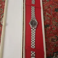 یک عدد ساعت مچی آنتیک زنانه