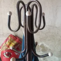 چوب لباسی استاد در حد