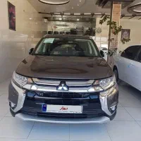میتسوبشی اوتلندر مدل ۲۰۱۷