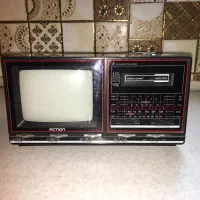 تلویزیون کوچک قدیمی عتیقه