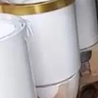 گلدان سفید لبه طلایی