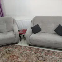 مبل ۴ نفره کاملا سالم و تمیز رنگ طوسی|مبلمان خانگی و میز عسلی|کرج, منطقه ویژه اقتصادی پیام|دیوار