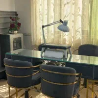 استخدام ناخن کار و مژه کار