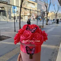 دسته گل و باکس رُز روبانی متنوع|گل مصنوعی|سنندج, |دیوار