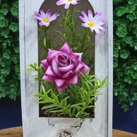 گل های مصنوعی کار شده داخل باکس ویژه روز مادر|گل مصنوعی|قم, نیروگاه|دیوار