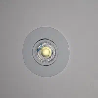 لامپ هالوژن با قابش